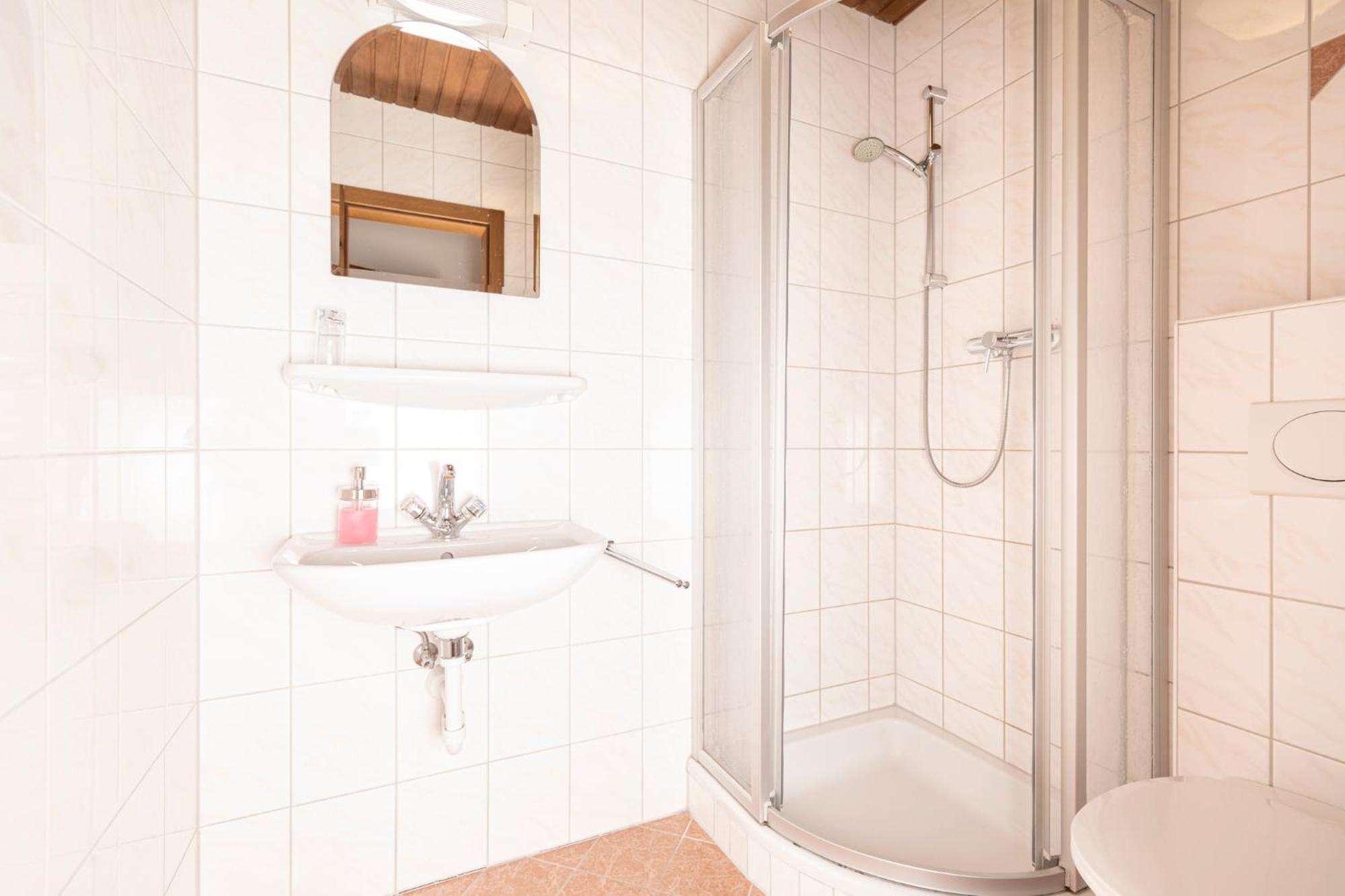 Gasthof Pension Knapp シュトラス・イム・ツィラータール 部屋 写真